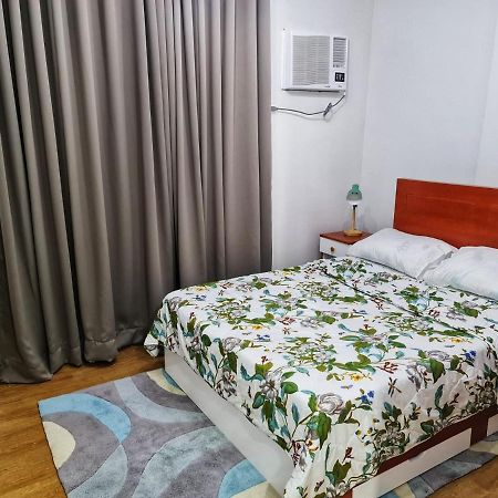 Mesatierra Garden Residences Davao Bagian luar foto